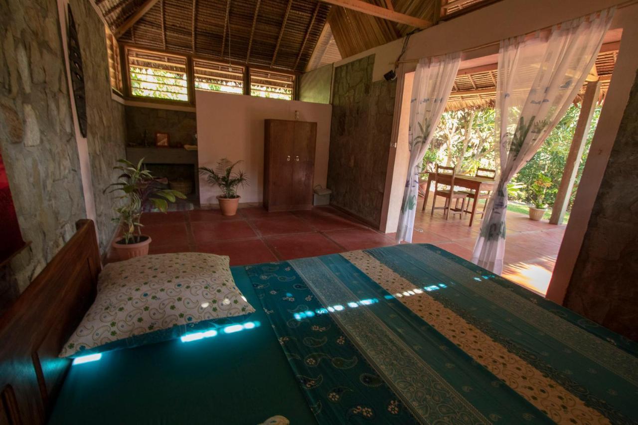 Les Jardins D'Ankify Bed & Breakfast Andimaka Екстериор снимка